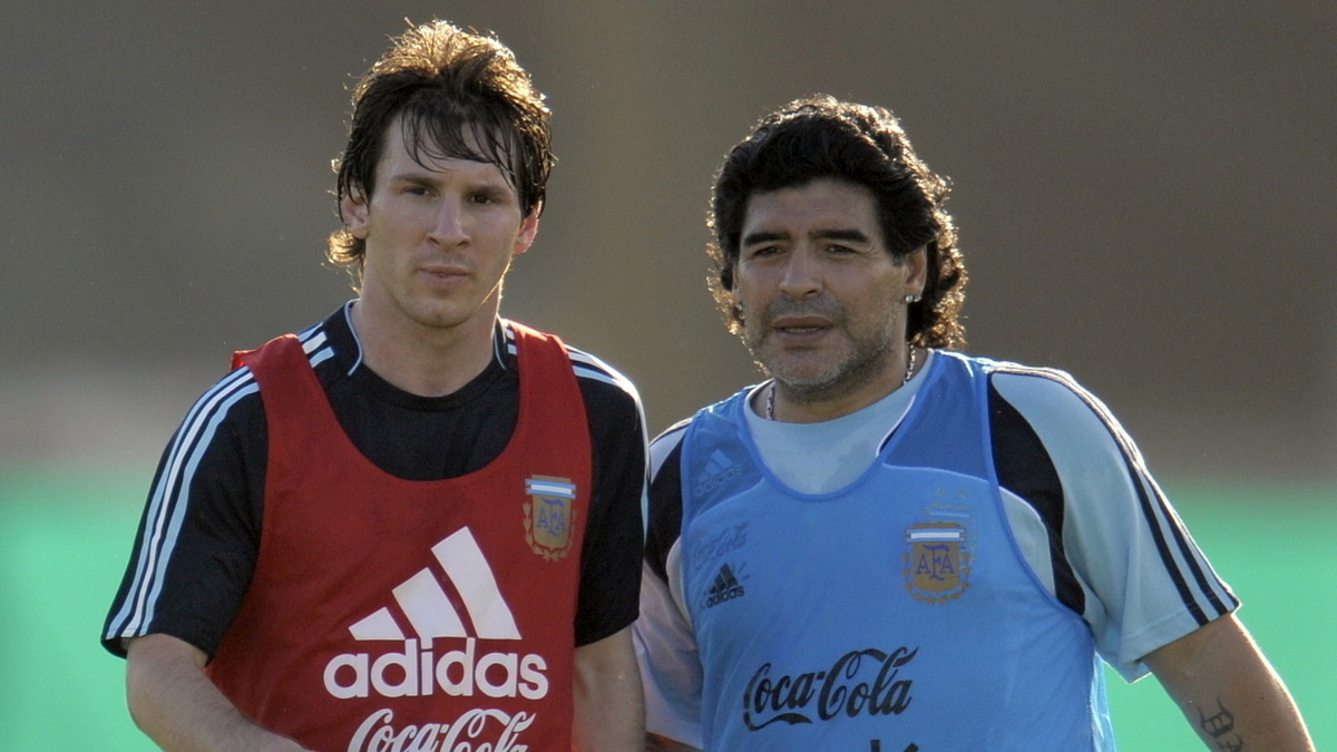 Messi, Neymar e Cristiano Ronaldo lamentam morte de Maradona: eterno