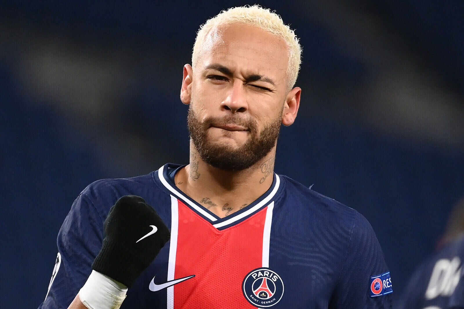 Neymar só deve voltar aos campos em janeiro, diz Paris Saint-Germain