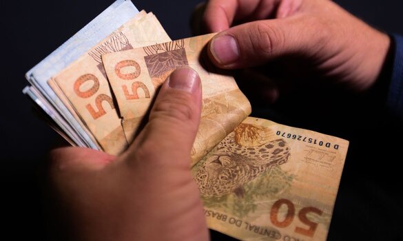 Pagamento do 13º salário deve injetar R$ 40 bilhões na economia paranaense