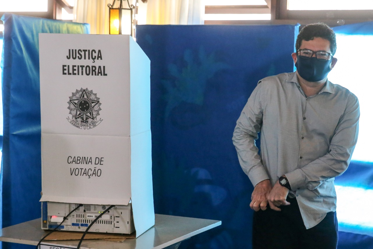 Sergio Moro vota em Curitiba: vimos como é importante ter bons gestores