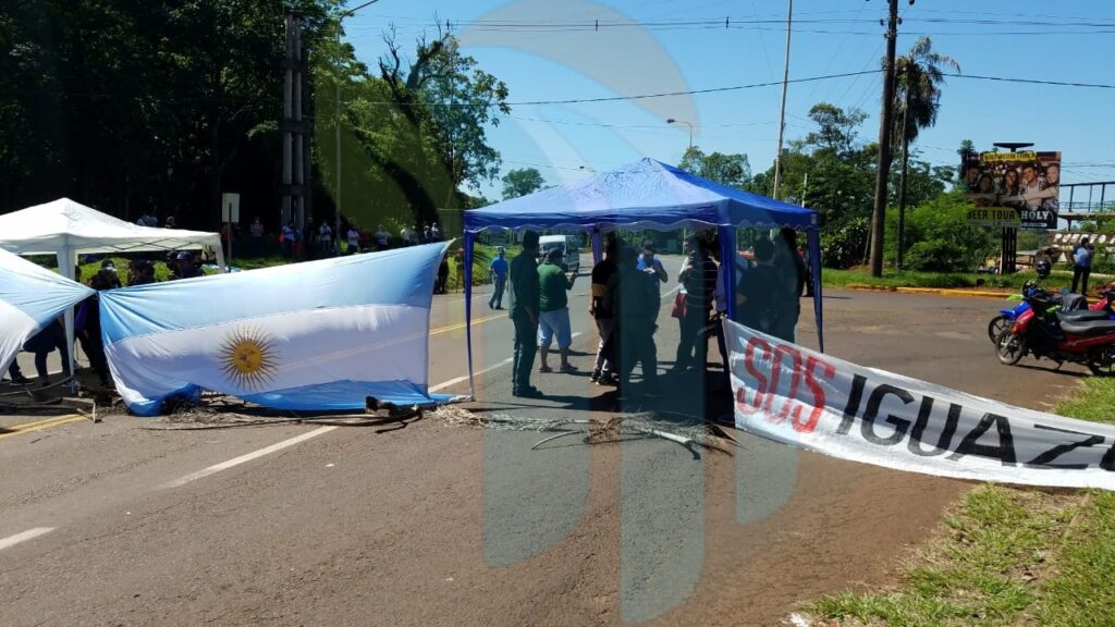 Argentinos pedem reabertura de ponte em Porto Iguaçu, na fronteira com Foz