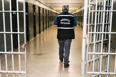 Paraná vai liberar 1,4 mil presos para saída temporária de fim de ano