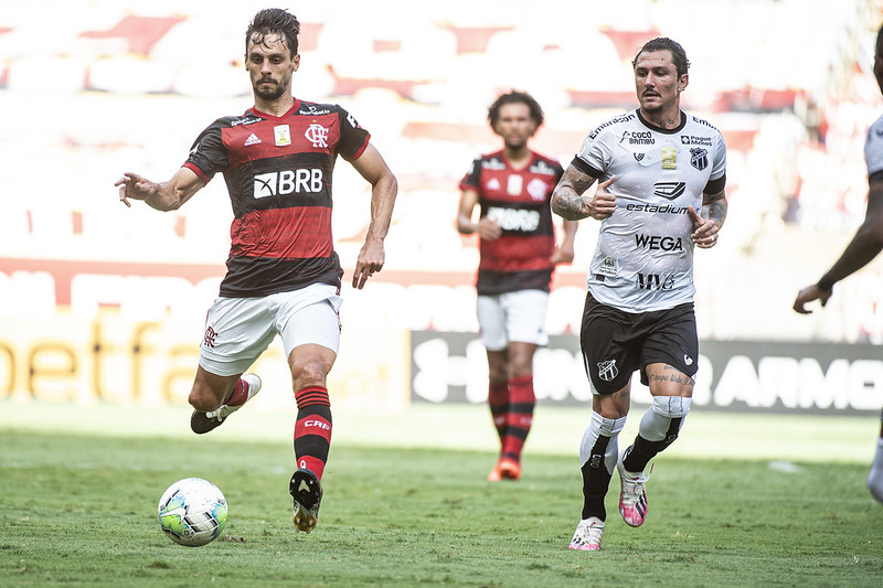 Flamengo perde do Ceará e se complica na briga pelo título do Campeonato Brasileiro