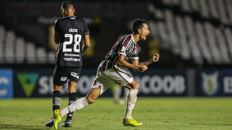 Fluminense vence Botafogo e cola na zona de vaga na Libertadores