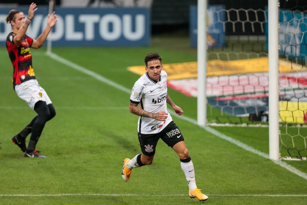 Corinthians vence Sport e segue firme na briga por vaga na Libertadores