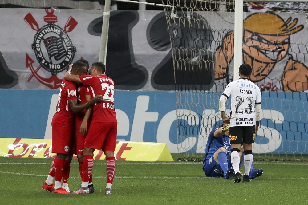 Red Bull Bragantino vence Corinthians e embola briga pela Libertadores