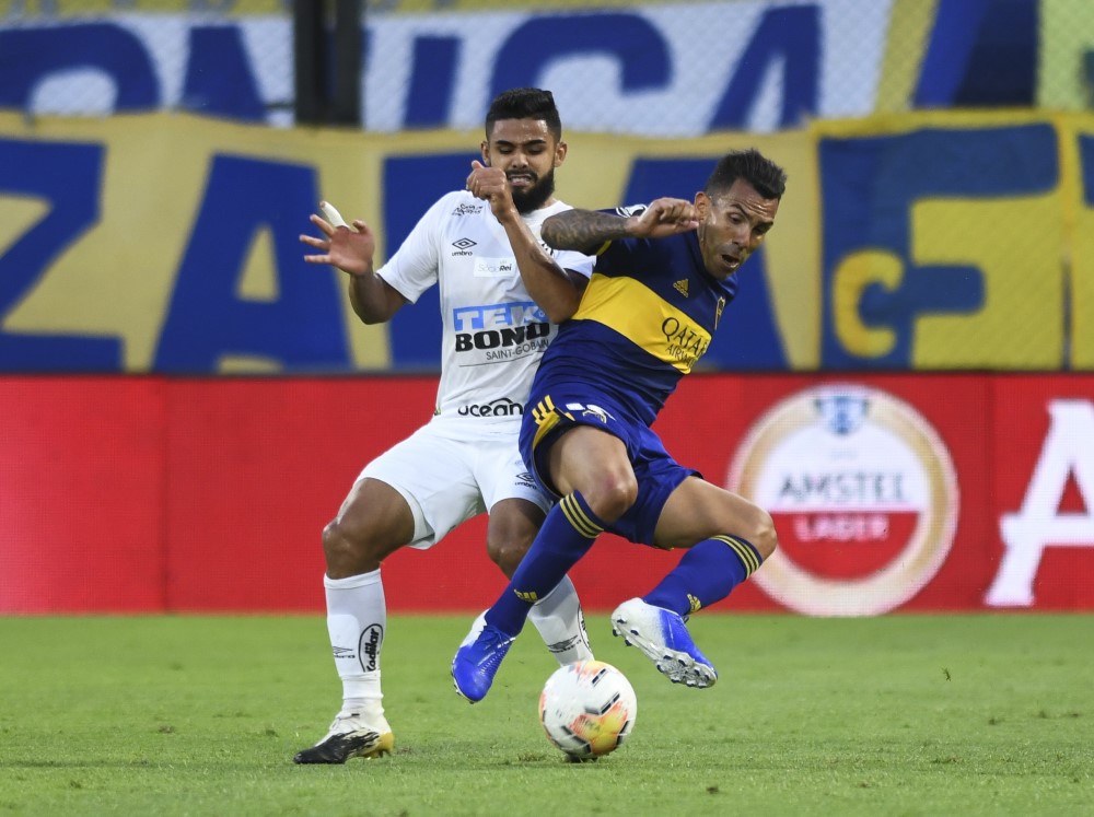 Santos e Boca Juniors empatam na Bombonera e deixam duelo aberto