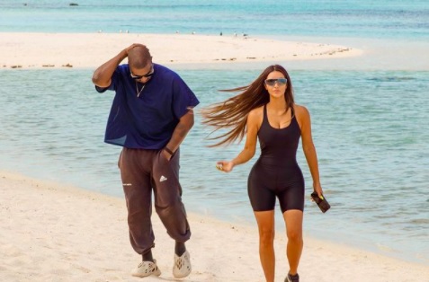 Kim Kardashian e Kanye West estão se separando, diz site