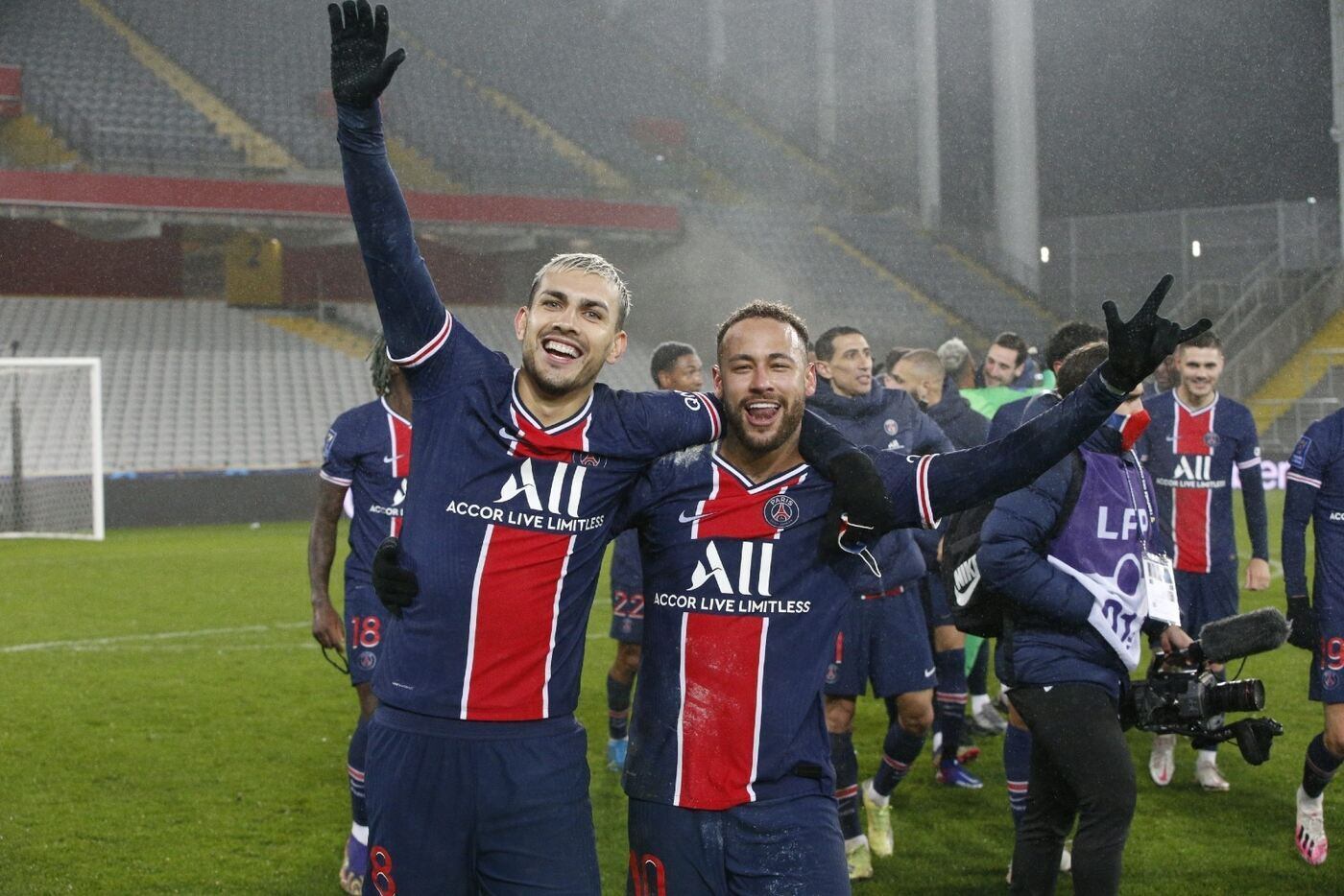 Neymar marca, e PSG vence Olympique para se sagrar campeão da Supercopa da França