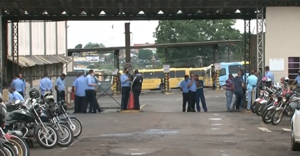 Paralisação dos trabalhadores do transporte coletivo de Londrina entra no 4º dia