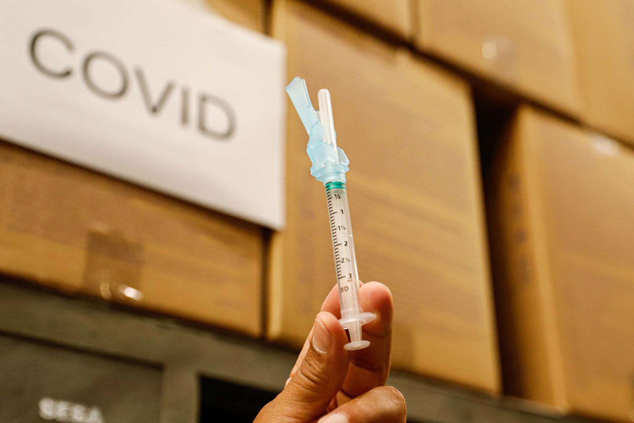 Anvisa decide uso emergencial das vacinas Coronavac e de Oxford; saiba tudo da reunião