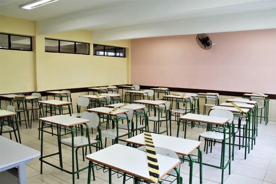 Covid-19: sindicato das escolas particulares do Paraná pede retorno das aulas na Justiça