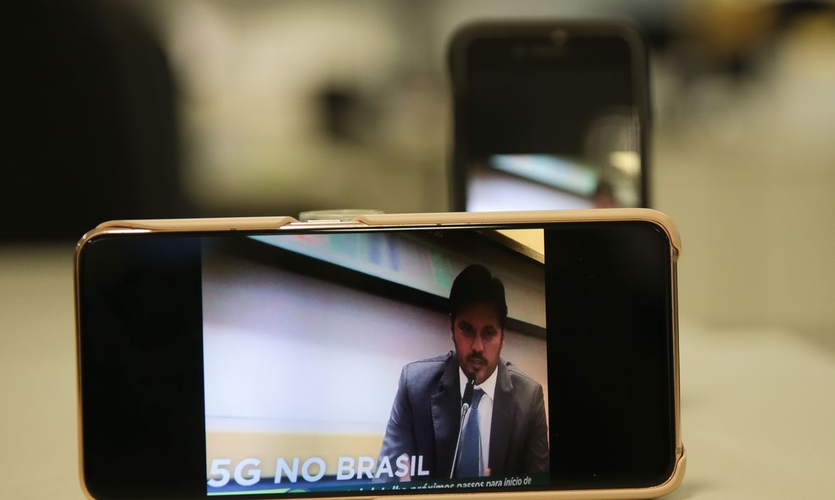 O ministro das Comunicações, Fábio Faria,concede entrevista coletiva na sede da Anatel,  sobre o edital de licitação para a implantação da tecnologia 5G no país.