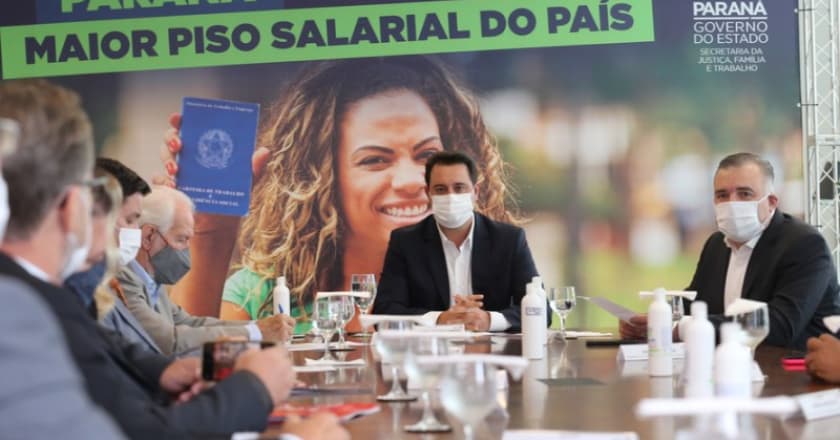 Salário mínimo regional de R$ 1.467,40 é sancionado por Ratinho Junior