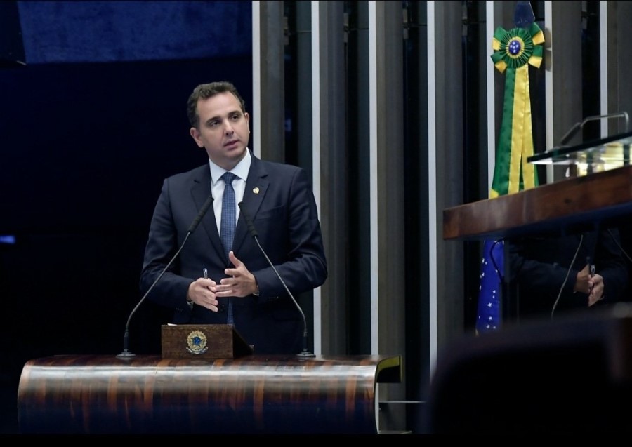 Rodrigo Pacheco é eleito presidente do Senado com apoio de Bolsonaro e Alcolumbre