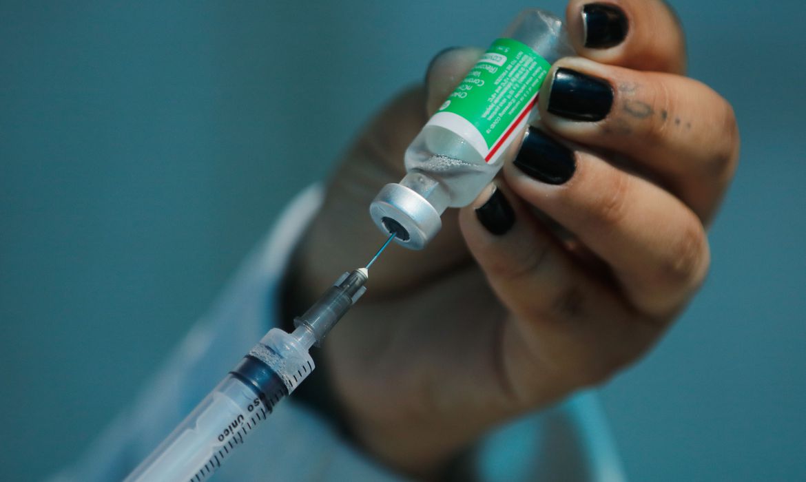 Nove prefeituras do Paraná não adotaram plano de vacinação contra a Covid-19