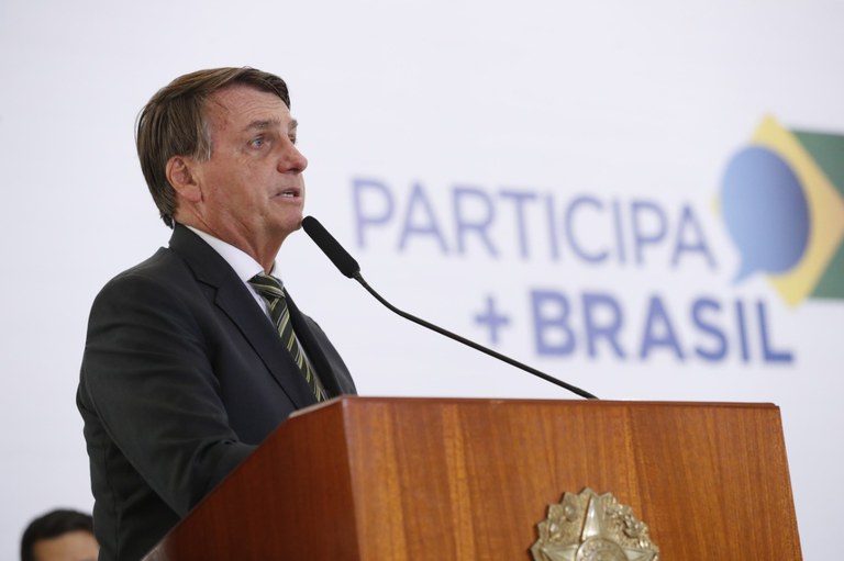 Ninguém vai interferir na política de preços da Petrobras, diz Bolsonaro após intervenção