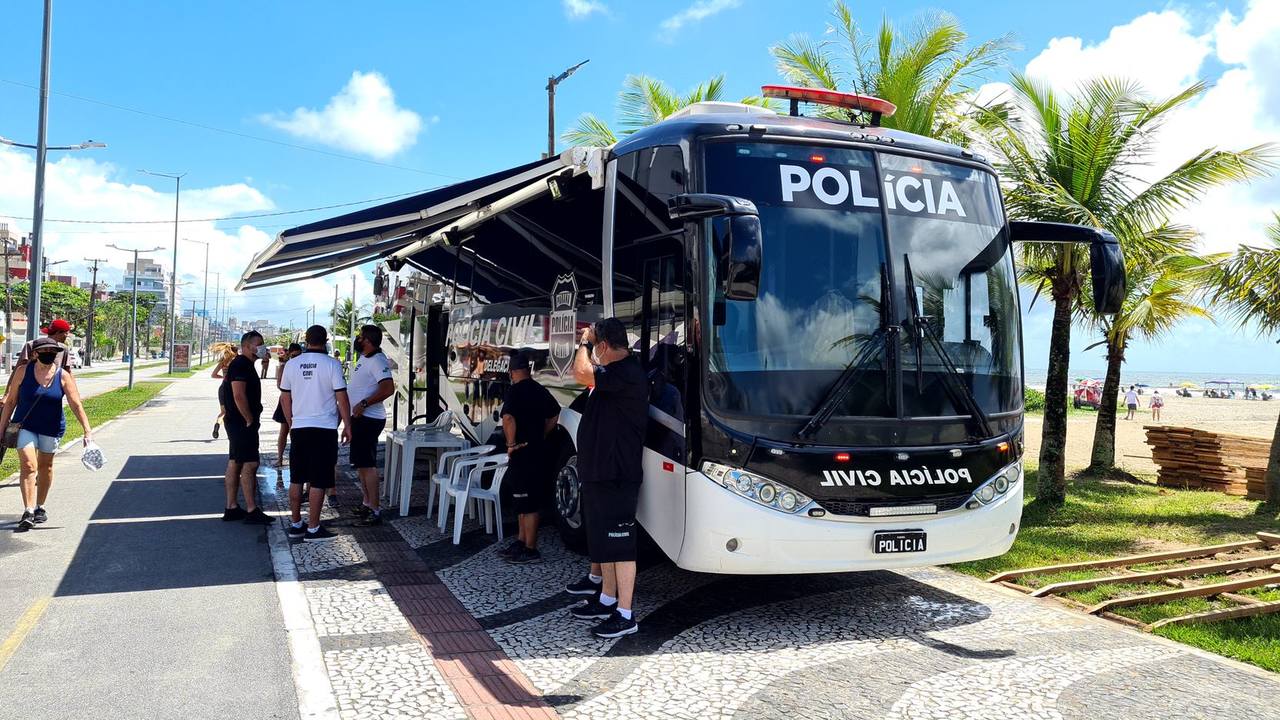 Delegacia móvel da Polícia Civil permanece no litoral até o final do mês