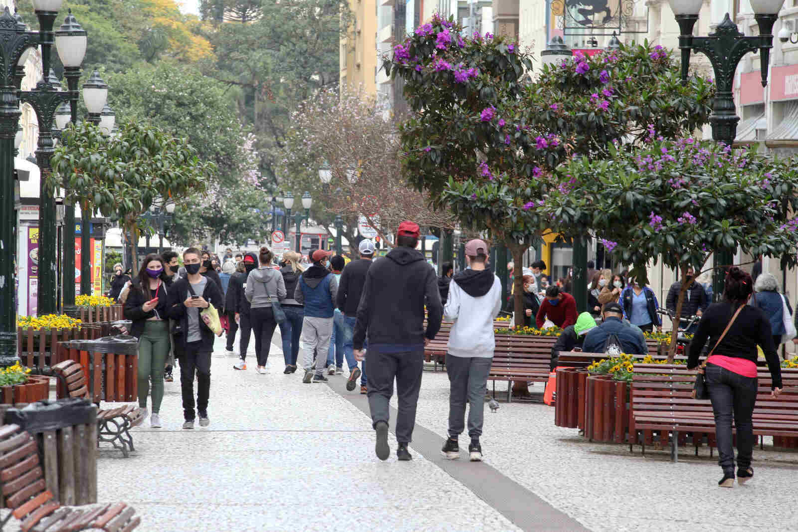 Curitiba autoriza comércios, shoppings e restaurantes a abrirem no Dia das Mães