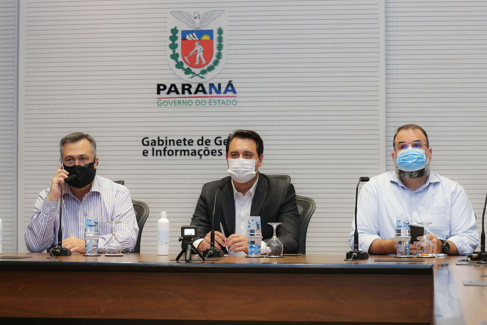 Covid-19: Paraná conversa informalmente com laboratórios para a compra de vacinas