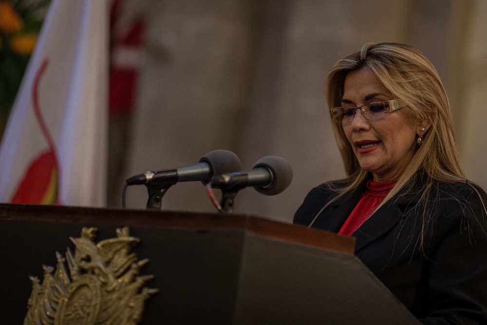 Ex-presidente interina Jeanine Añez é presa na Bolívia