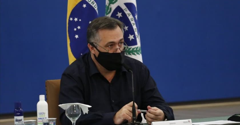 Secretaria da Saúde mantém indefinição sobre volta do futebol no Paraná