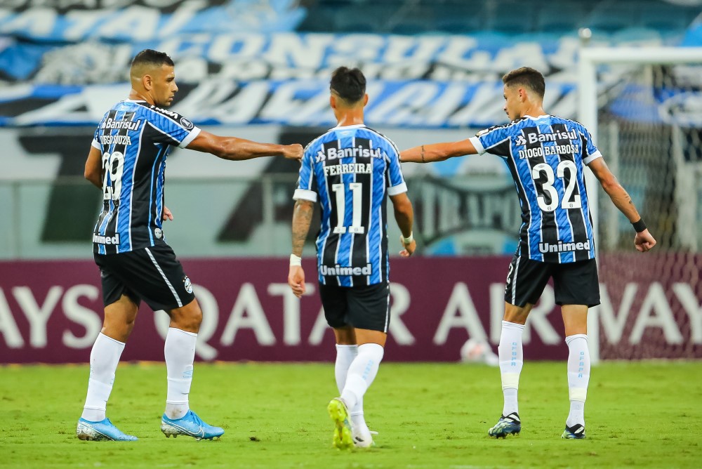 Grêmio goleia Ayacucho e fica perto da classificação na Libertadores