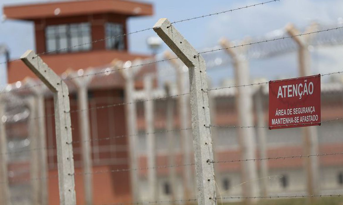 Depen suspende visitas presenciais em penitenciárias federais