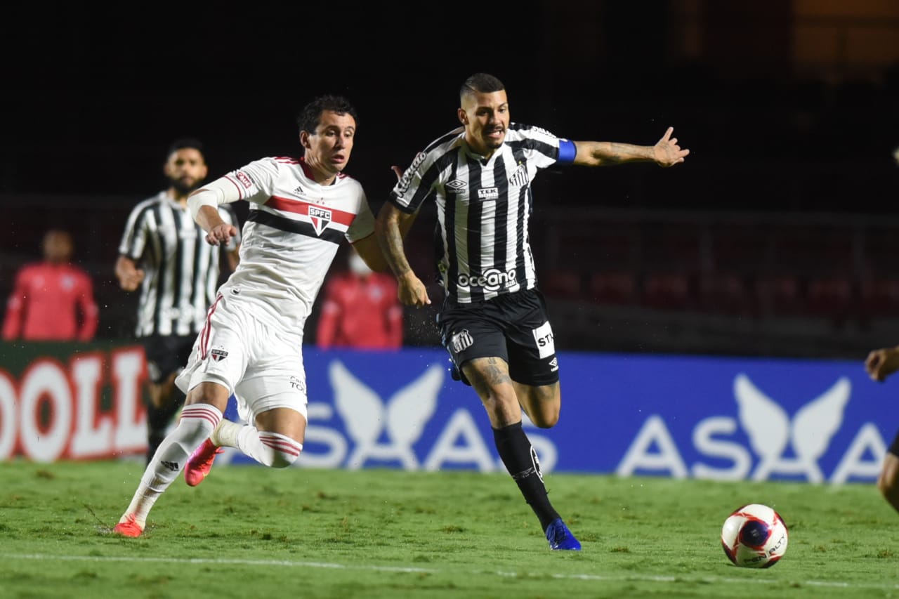 São Paulo goleia Santos no Morumbi e embala no Campeonato Paulista