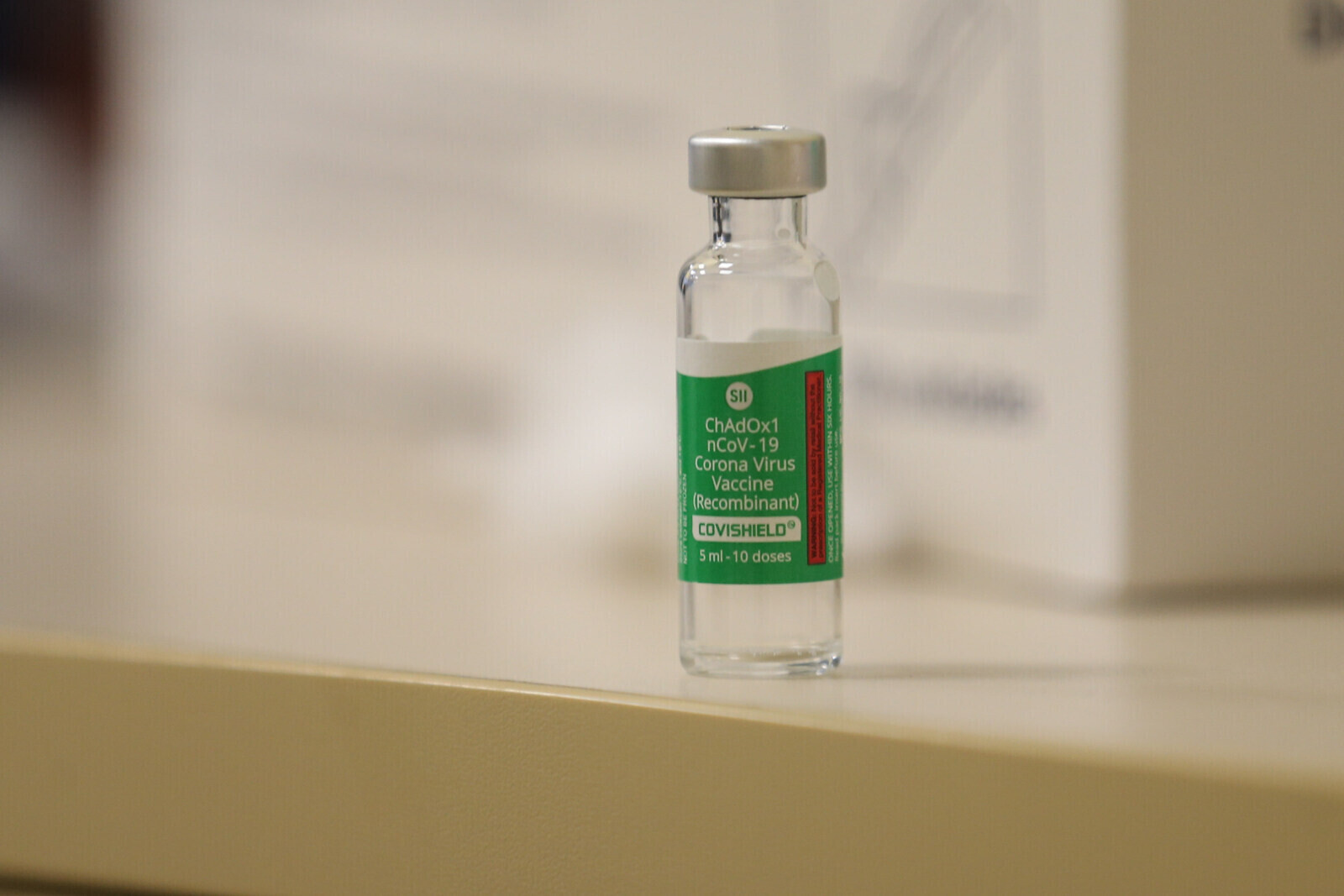 Novos testes elevam eficácia da vacina de Oxford para 79%