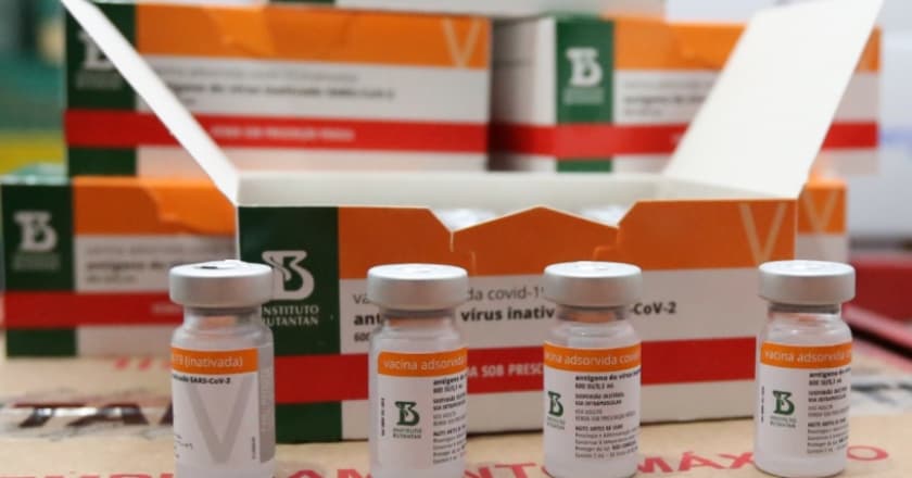 Butantan entrega vacina a contra a covid-19 ao Ministério da Saúde