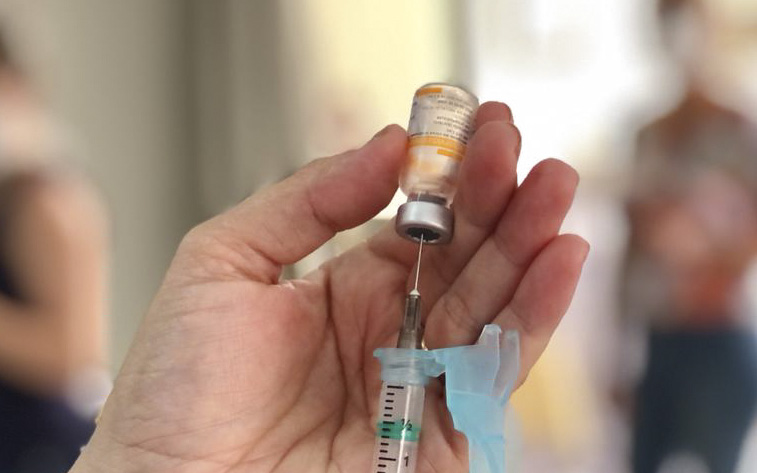 Curitiba vacinou 276.267 pessoas com a 1ª dose da vacina contra a Covid-19