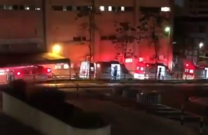 Vídeo flagra fila de ambulâncias aguardando encaminhamento de pacientes, em Curitiba