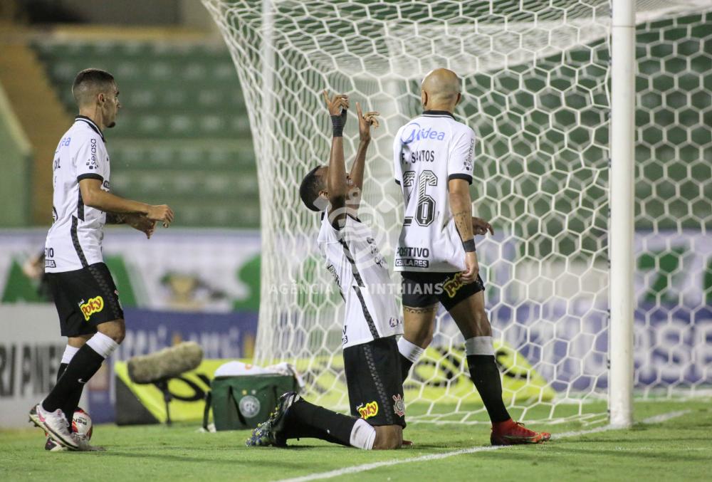 Corinthians vence Guarani por 1 a 0 e segue com a melhor campanha do Paulista