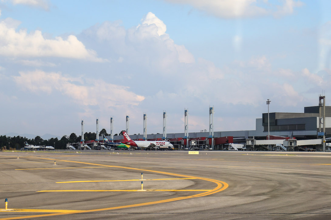 Principais aeroportos do Paraná vão a leilão nesta quarta-feira