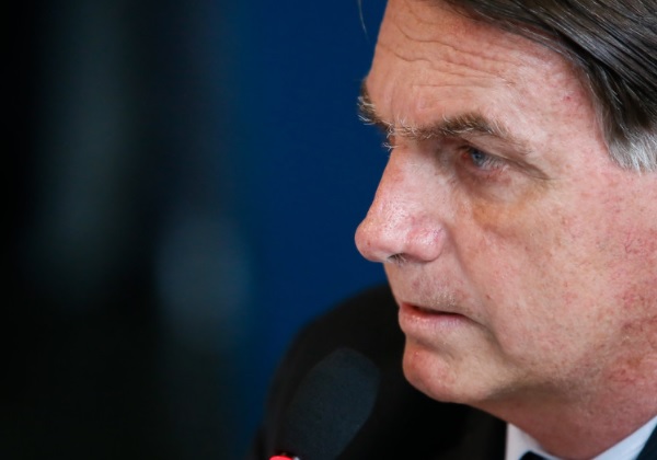Bolsonaro diz a aliados que vai vetar projeto que cria federação partidária
