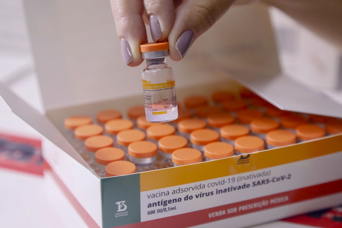 Butantan volta a ganhar ritmo e entrega mais 1 milhão de doses da Coronavac ao Ministério da Saúde