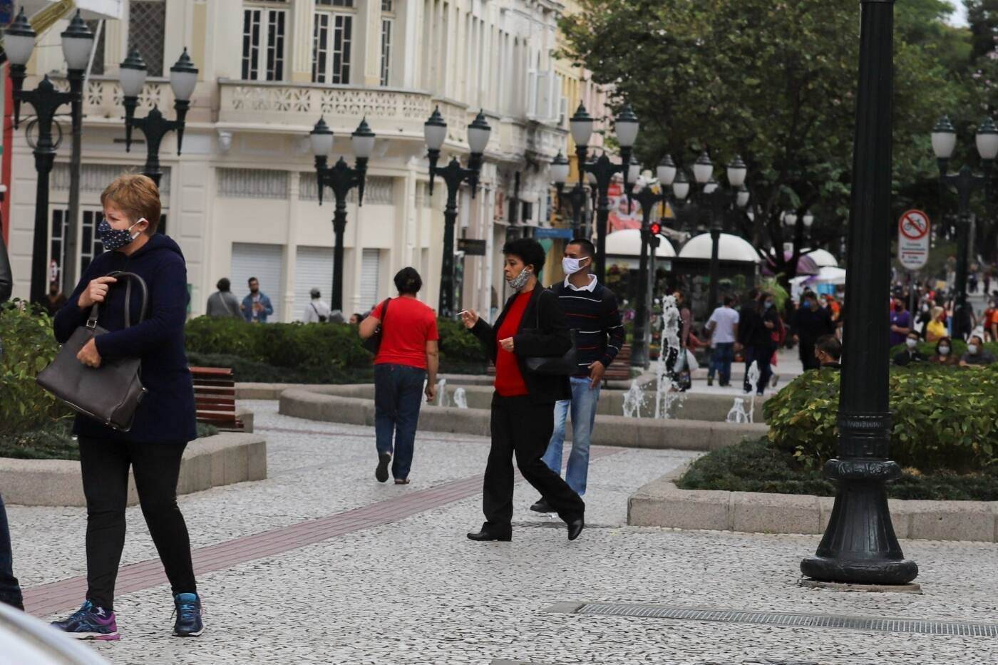 Covid-19: Curitiba registra novos 1 mil casos e 31 mortes