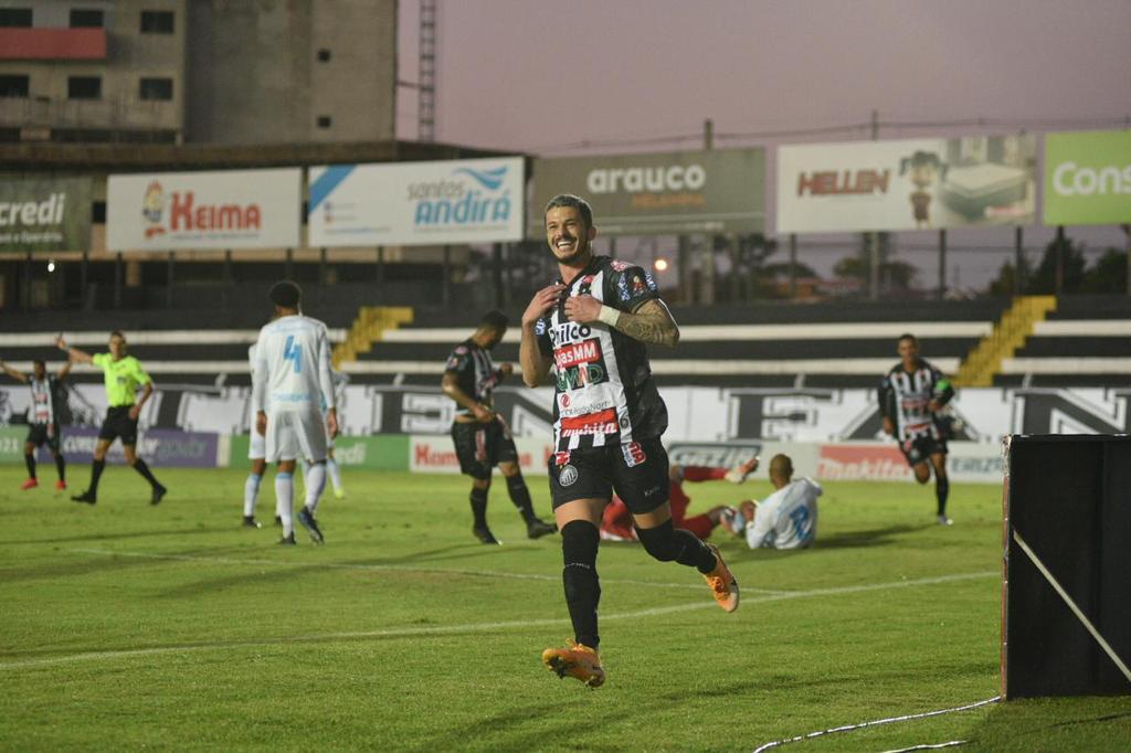 Operário vence o Londrina e assume a liderança do Campeonato Paranaense