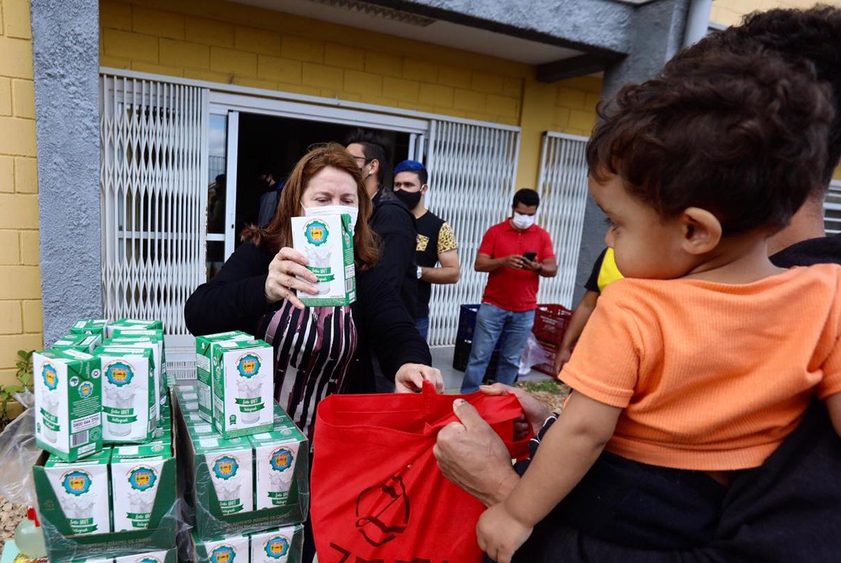 1° de Maio em Curitiba: entidades doam 560 cestas de alimentos e 100 cargas de gás