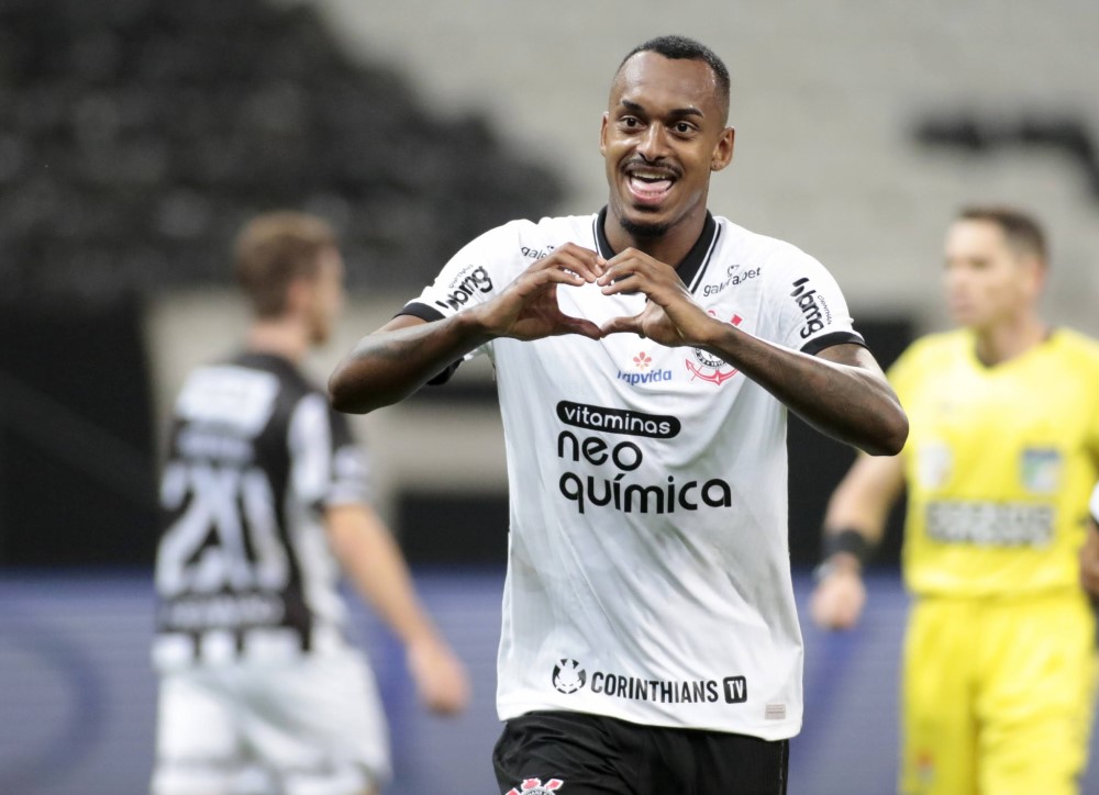 Corinthians goleia Inter de Limeira e chega à semifinal do Paulista