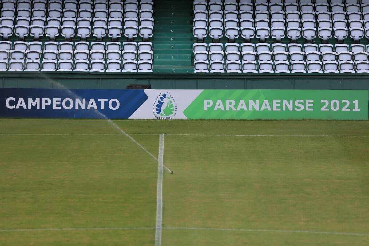 Jogos do Campeonato Paranaense não têm transmissão pela TV hoje; saiba como assistir