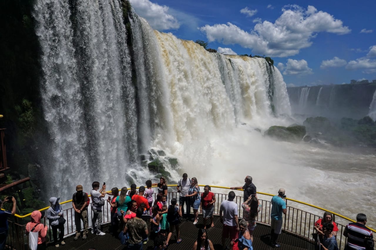 Ocupação aumenta e hotéis voltam a contratar em Foz do Iguaçu