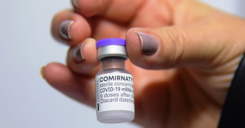 Anvisa investiga morte de adolescente, mas mantém indicação de vacina da Pfizer