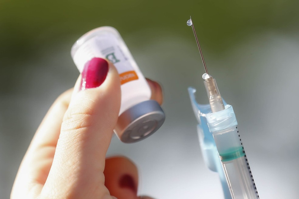 Governo faz 3º corte consecutivo de previsão de oferta de vacinas contra Covid para junho