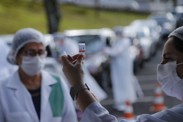 Se passar eu veto, diz Bolsonaro sobre projeto que cria passaporte da vacina