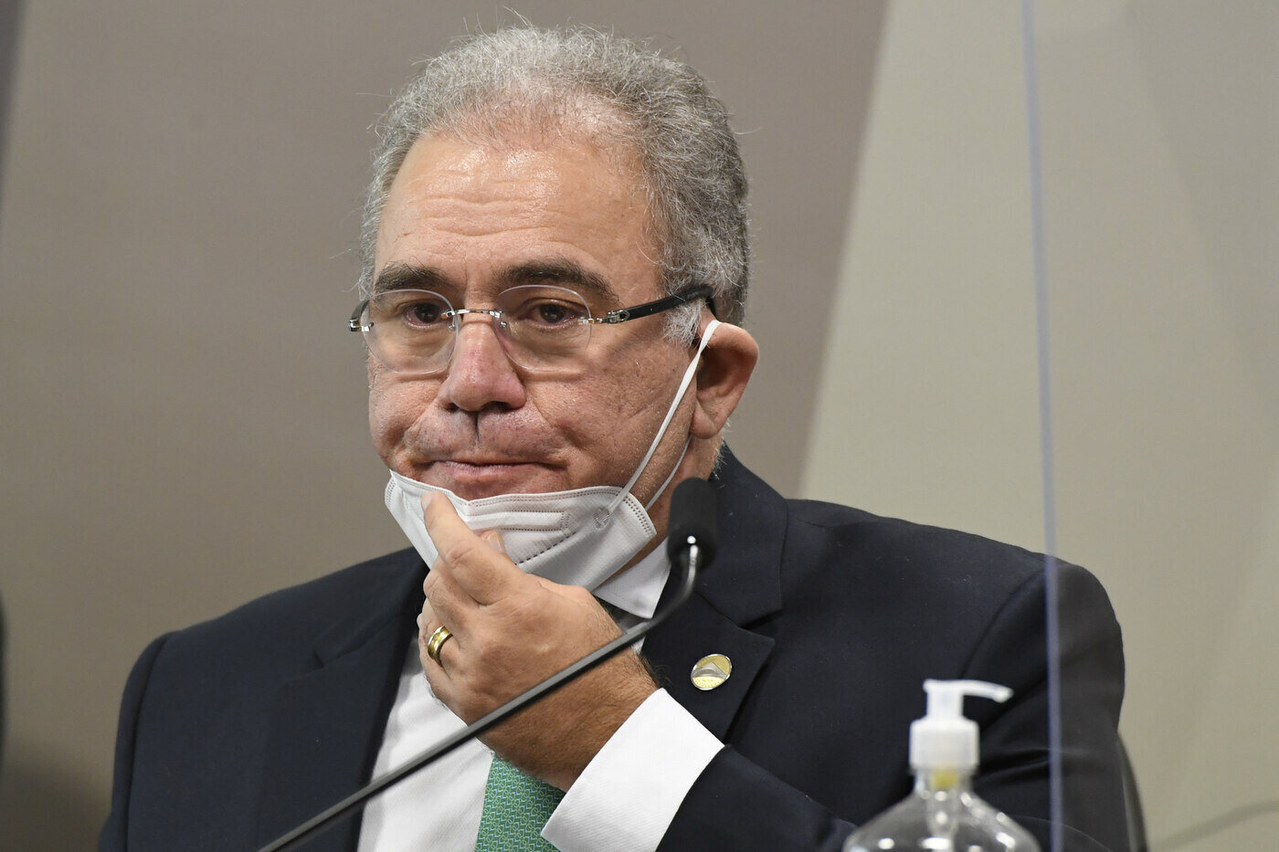 Queiroga retorna ao Brasil após cumprir isolamento nos Estados Unidos