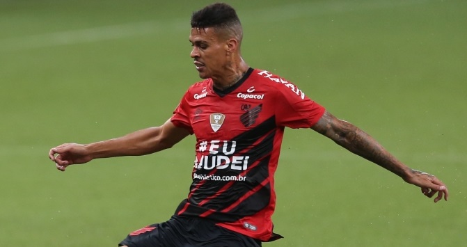 Athletico tem o retorno de três jogadores para enfrentar o Fluminense; veja a provável escalação