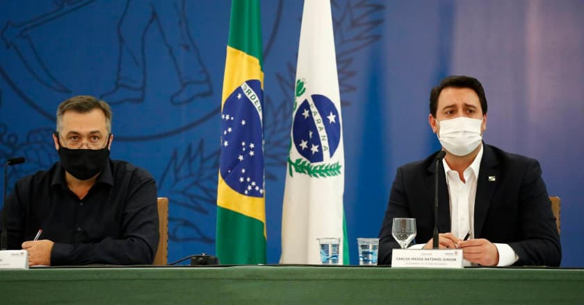 Governo do Paraná emite novo decreto que reduz toque de recolher e libera restaurantes aos domingos