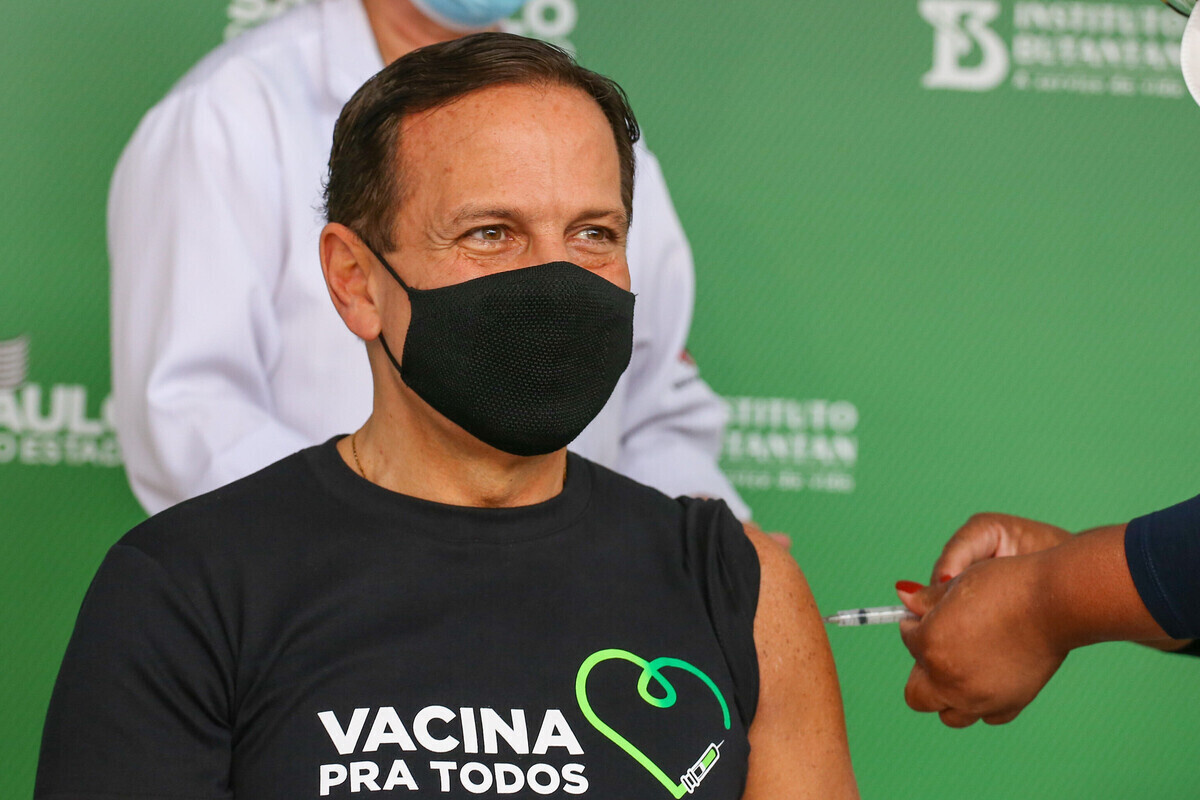 Doria promete vacinar toda a população adulta de São Paulo até fim de outubro